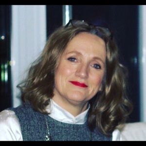 Meet your Posher, Holly